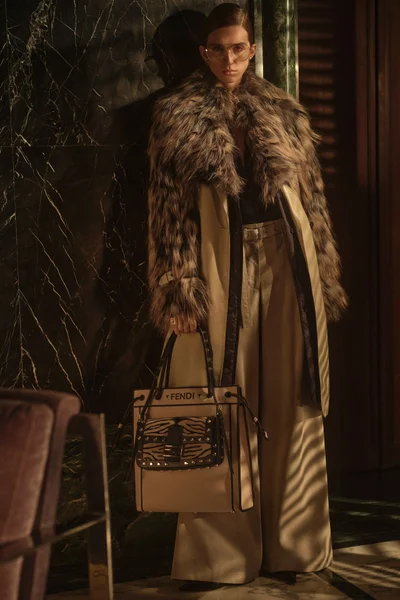Look 8
